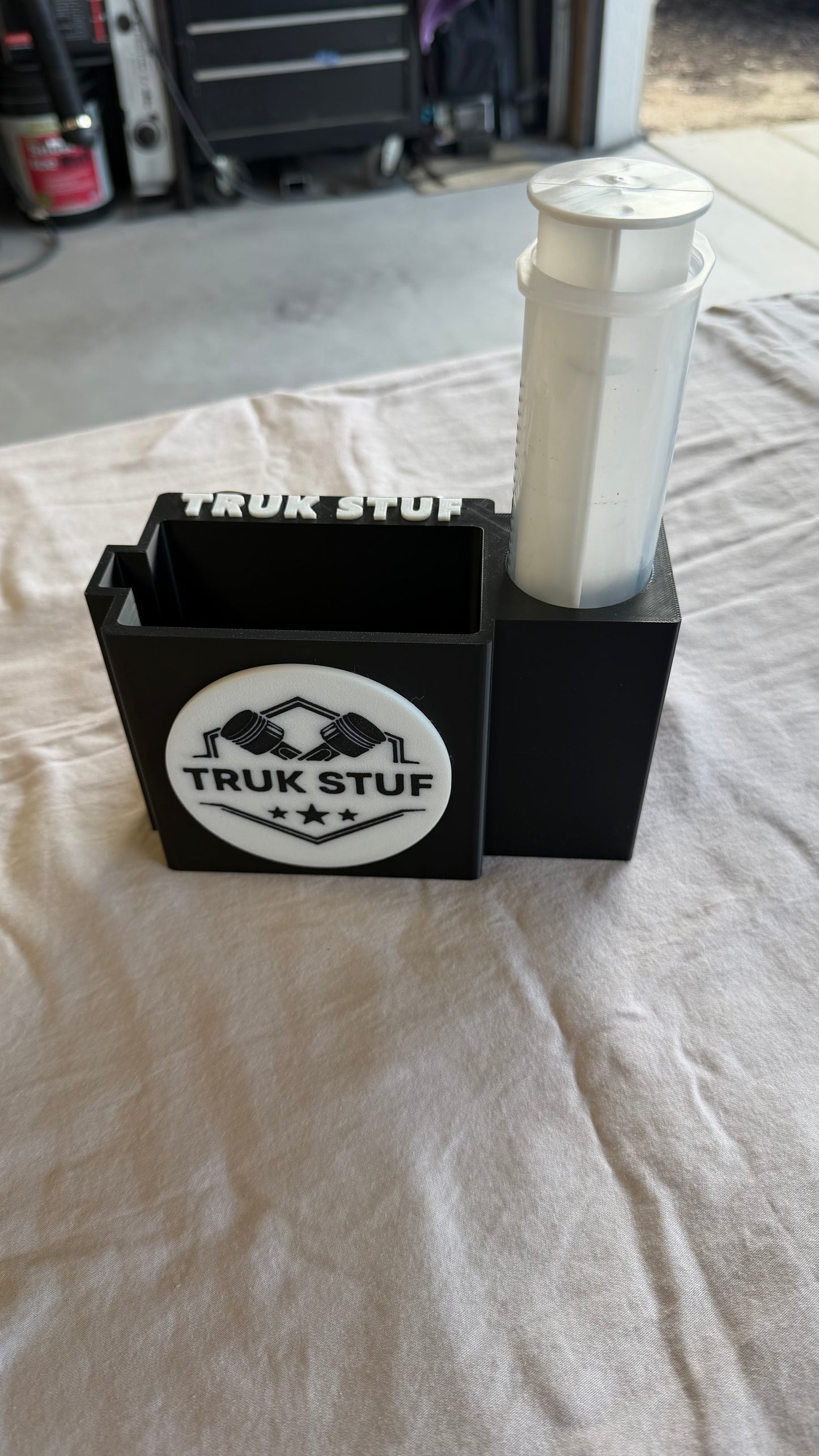 HOTSHOT SECRET FUEL ADDITIVE HOLDER WITH 150ML SYRINGE