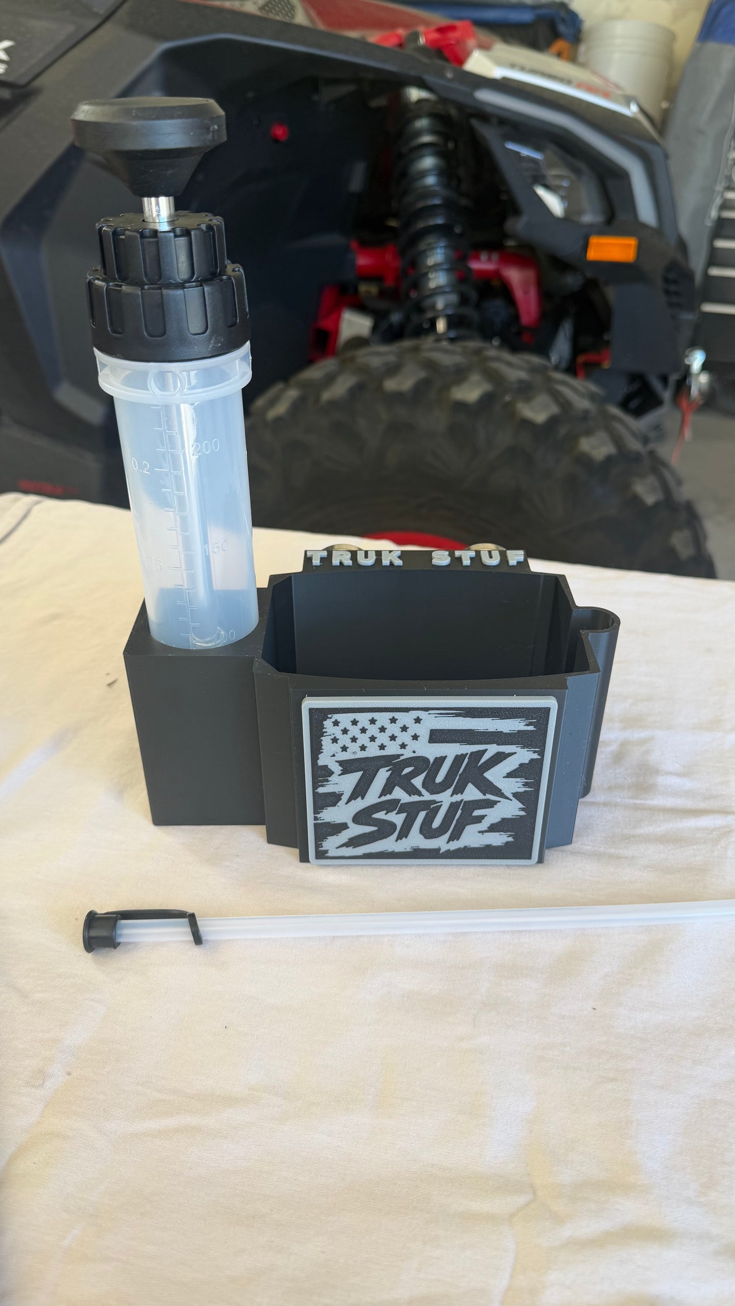 ARCHOIL 40oz FUEL ADDITIVE HOLDER WITH 200ML EXTRACTOR